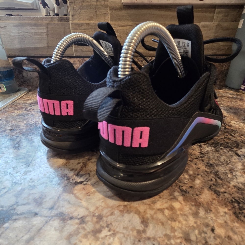 PUMA Axelion Black Sneakers Fade Running Size 7.5 Women’s - Picture 14 of 14